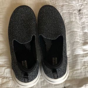 Sketchers Size 10 Slip On Sneakers